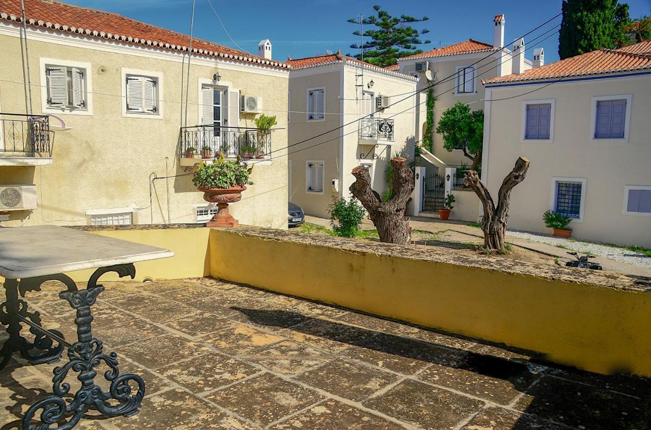 Villa Spetses Eksteriør billede
