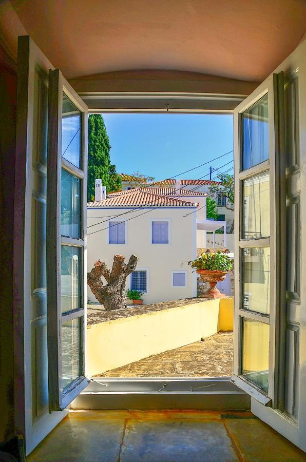 Villa Spetses Eksteriør billede