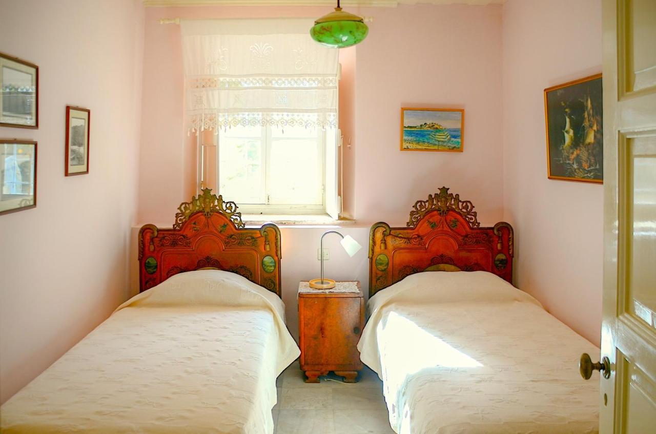 Villa Spetses Eksteriør billede